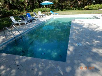 8. Structure Condition Structure appears to be in serviceable condition, difficult to evaluate as pool needs cleaning.