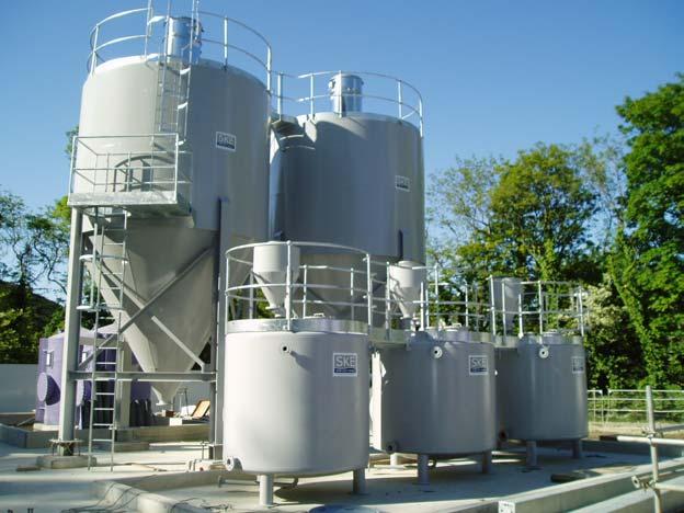 SKE Lime & Bulk Powder Storage & Handling Systems 1. The product can be blown into the silo(s) by tanker or fed by a conveyor system (SKE) or other handling system. 2.