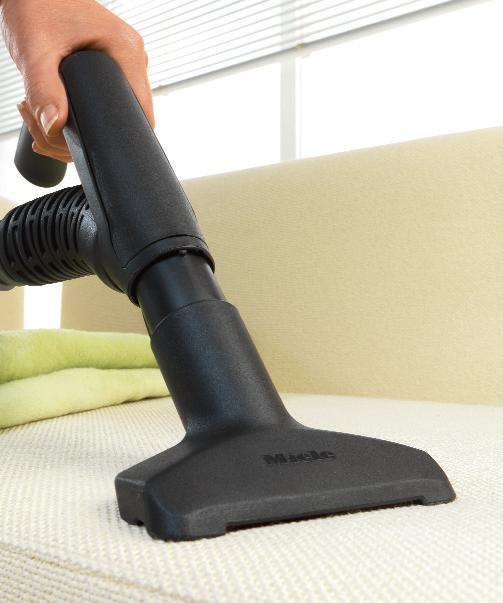 All Within Reach Scratch sensitive furniture and decorative moldings are best cleaned using the dusting brush. Thanks to its soft bristles, this accessory is thorough yet gentle.