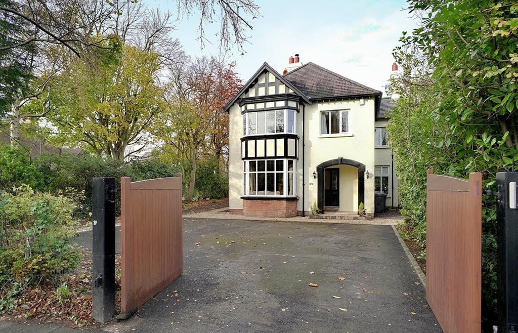 A handsome detached residence built circa 1920, occupying a prime corner site between Hawthornden Road and Knocklofty Park one of East Belfast s most sought after tree lined parks.