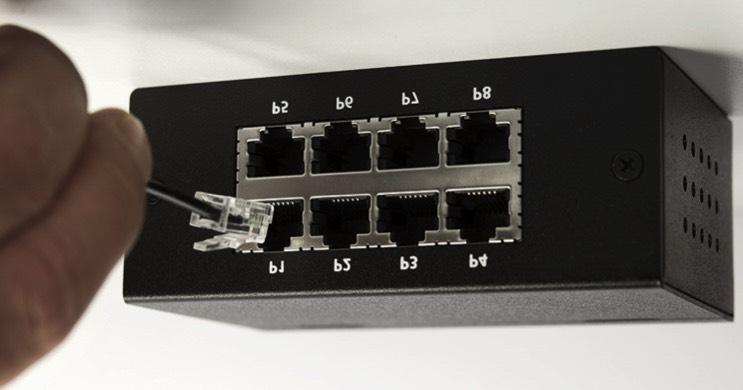 19" rack mount kit for cabinet assembly included Stand-alone operation, no software installation required DHCP, HTTP(S), SNMP, SMTP, SSL, FTP, Syslog, Radius SNMP v1/v2c/v3 compatible for integration