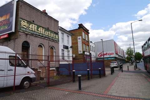 OTHER SITE ALLOCATIONS: 634-636 OLD KENT ROAD (OKR14); 684-698 OLD KENT ROAD (KWIK FIT GARAGE) (OKR15) Plan We want these sites to provide new shopping frontages, strengthen the Old Kent Road s role