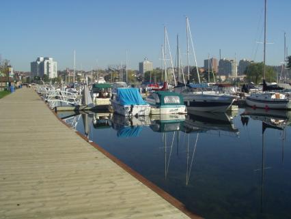 City of Barrie Official Plan 2-3 THE WATERFRONT The City's waterfront, with its parks, trails, facilities and events is recognized as a major contributor to the lifestyle enjoyed by its citizens, as
