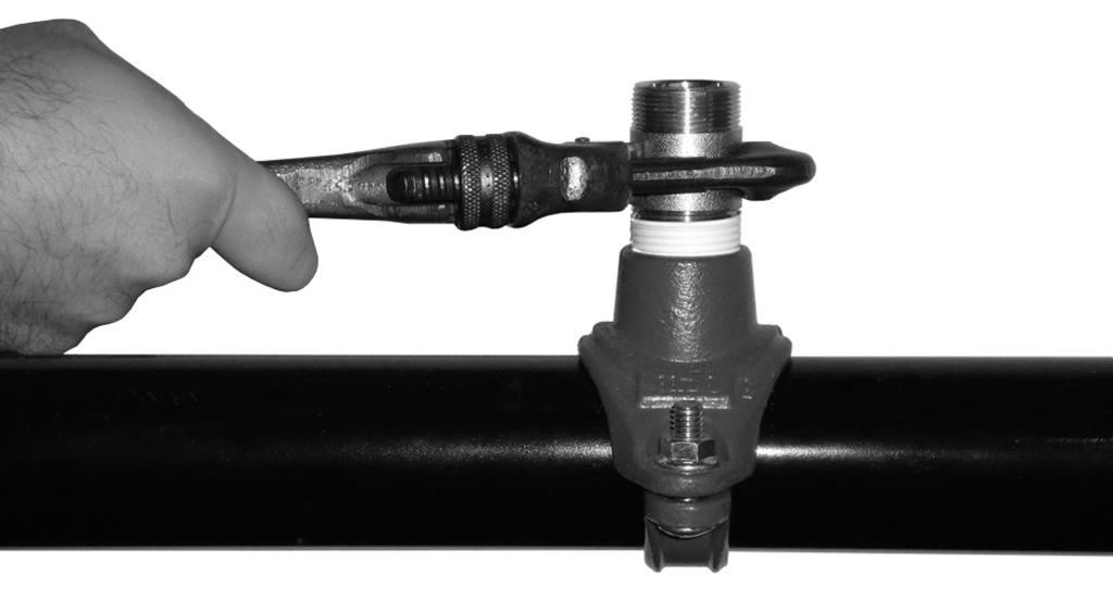 CONNECTION TO THE SPRINKLER PIPING USING AN ADAPTER NIPPLE AND A SERIES AH1, AH2, AH2-00, OR AH2-68 FLEXIBLE HOSE The flexible hose shall not be bent or fluctuated up-and-down or side-to-side when it