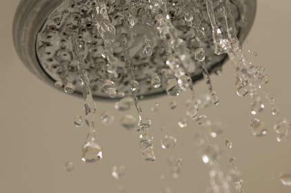 r Take showers, not baths. A five-minute shower will use about 7.5 gallons of hot water, while a bath can use 20 gallons or more Fix leaking faucets and toilets.