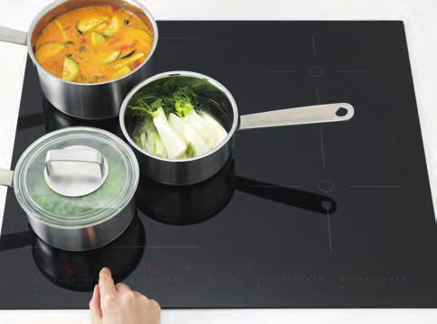 One single power level can be set for the extended area with consistent cooking results. Pause and restart the cooking process in an instant.