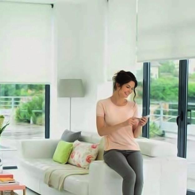 Always connected to your home with S Enjoy a relaxing day at home, while keeping you room cool in summer and warm in winter! Control your blinds and curtains with your smartphone.