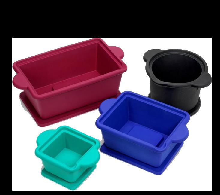 With excellent insulation properties for the ultra cold, Cool Containers ice buckets and ice pans are ideal for ice, ice-salt slurries, and more.