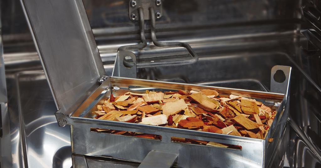 OPTIONAL FEATURES FOR GREATER VERSATILITY, SAFETY AND CONVENIENCE. Alto-Shaam pioneered the first fully integrated smoking function in a combi oven and continues the tradition today.