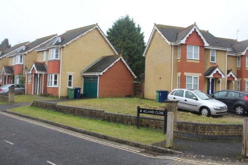 Acland Close and Skene Close have mixed detached and