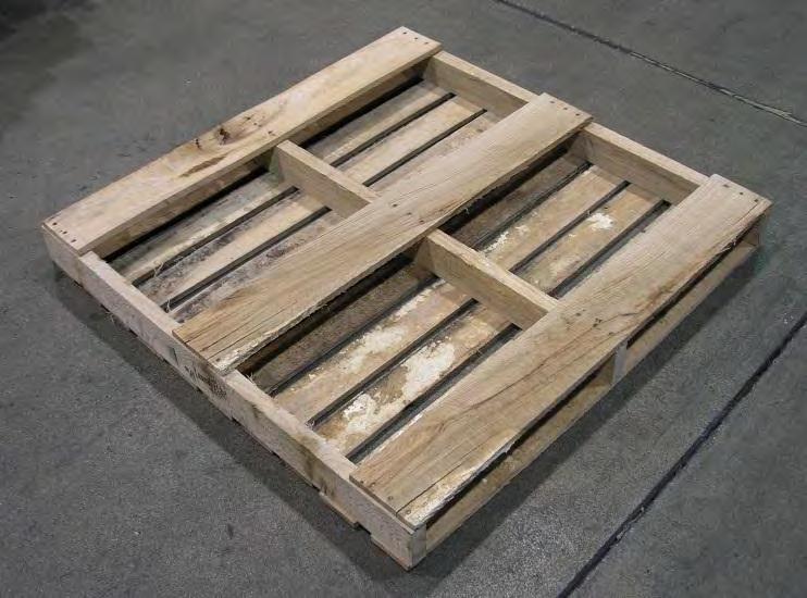 1 Pallets The fire test series was conducted using two way pallets as a base for the