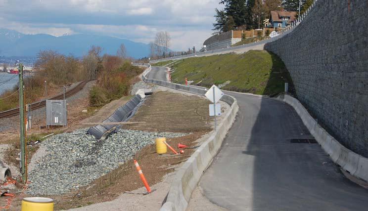 MSE WALLS & SLOPES PROJECT PROFILE South Fraser Perimeter Road (SFPR) Nilex provides multiple solutions for the new four-lane highway along Vancouver s Fraser River.
