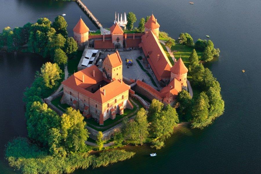 SIGHTSEEING TRAKAI Why locals love it? Beautiful town, surrounded by lake with the beautiful castle on an island.