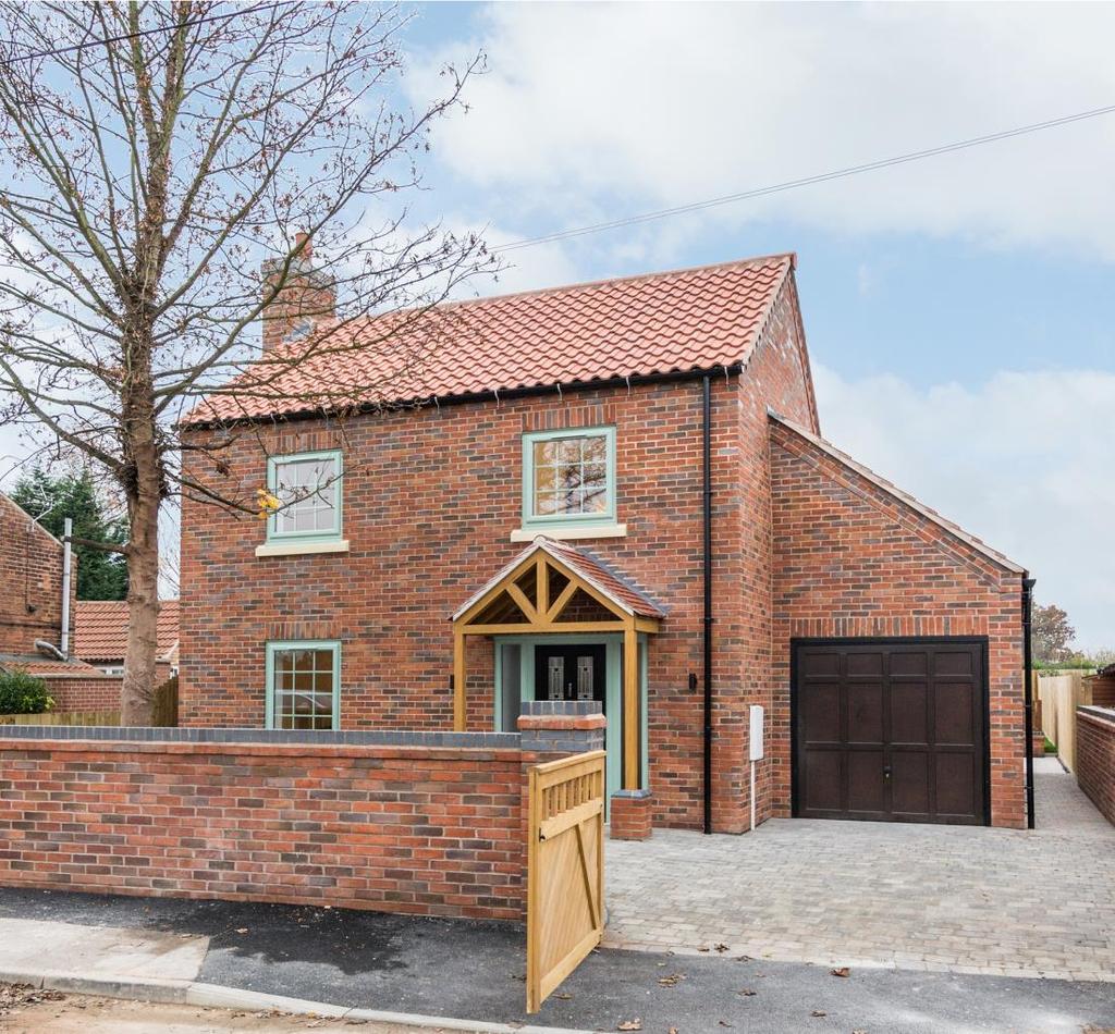 THE ORCHARD GREAT NORTH ROAD CROMWELL NOTTINGHAMSHIRE NG23 6JE A stunning new village home of a traditional design 1502 square feet