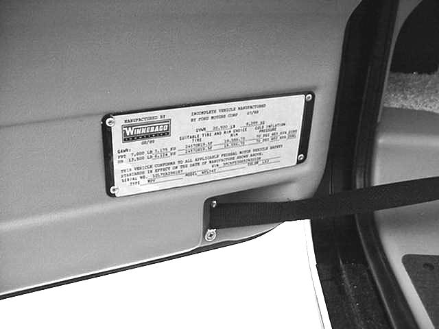 INTRODUCTION VEHICLE CERTIFICATION LABEL This label contains vehicle identification and other important reference information.