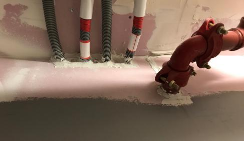 INCORRECT INSTALL The install shown to the right is incorrect due to the use of timber and pink foam situated in a core service