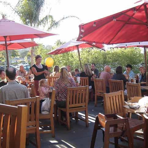 OUTDOOR DESIGN Outdoor Dining Examples Outdoor dining areas need protection from the sun.