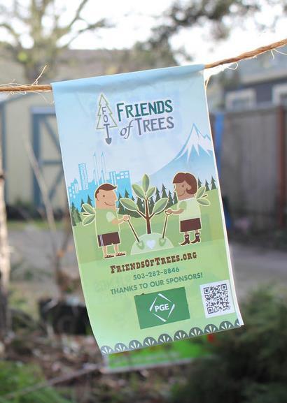 Planting Event Sponsorship Friends of Trees organizes more than 90 volunteer-based neighborhood tree and restoration planting events every Saturday from October to May throughout the