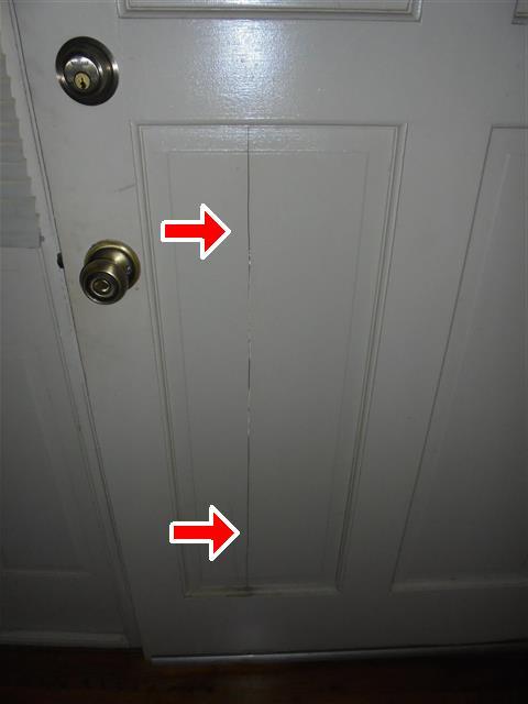 I. STRUCTURAL SYSTEMS H. Item 2(Picture) Moisture damage at the kitchen exterior door frame H.