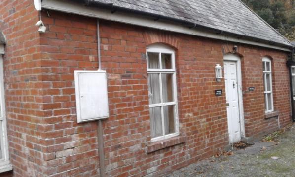 Originally part of the Kilkenny City jail ARTISTIC Kickham Street, Kilkenny, (Folio KK10713F - Plan Number 84) 12005029 (ADD17-01) B227 (ADD17-13) An attractive 20 th century red brick cottage, its