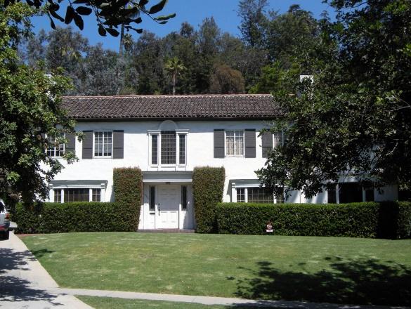 In Hollywood, examples include the Los Feliz Square Single- Family Residential Historic District, and the Lower Outpost Estates