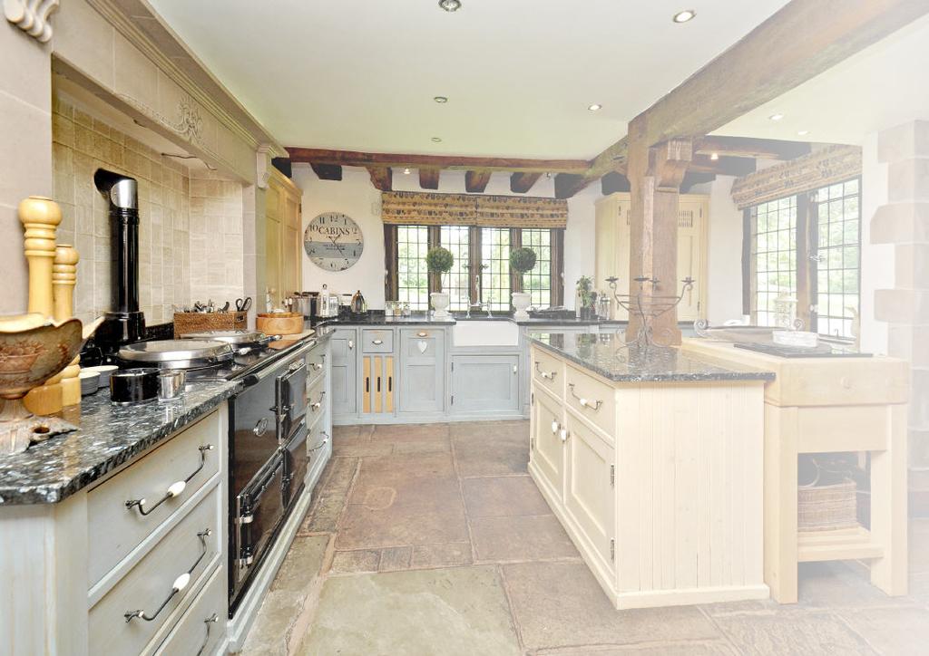 THE RIDGEWAY, SPRINGHILL LANE, LOWER PENN, SOUTH STAFFORDSHIRE, WV4 4TW An outstanding property