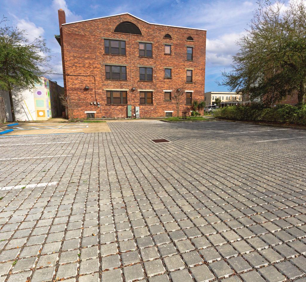 INSTALLATION OPTIONS SF Rima permeable pavers will reduce