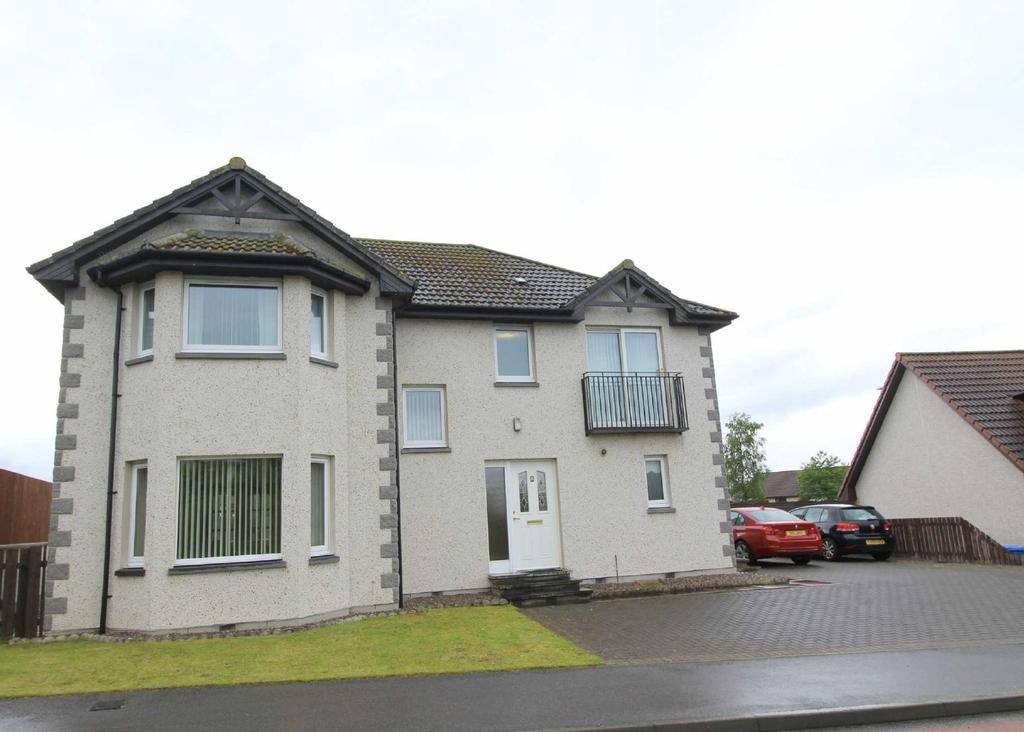 8 Hayfield Avenue, Inverness, IV2 5HT This individually designed home represents a superb family home