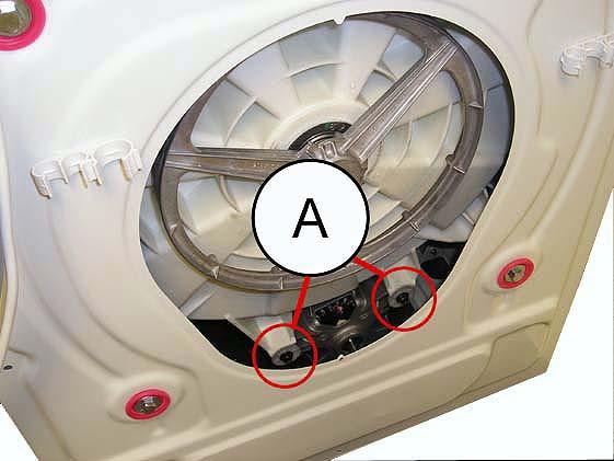 For machines of 600 rpm the motor have 3 supports in the outer tub, the other motors have 4 supports.