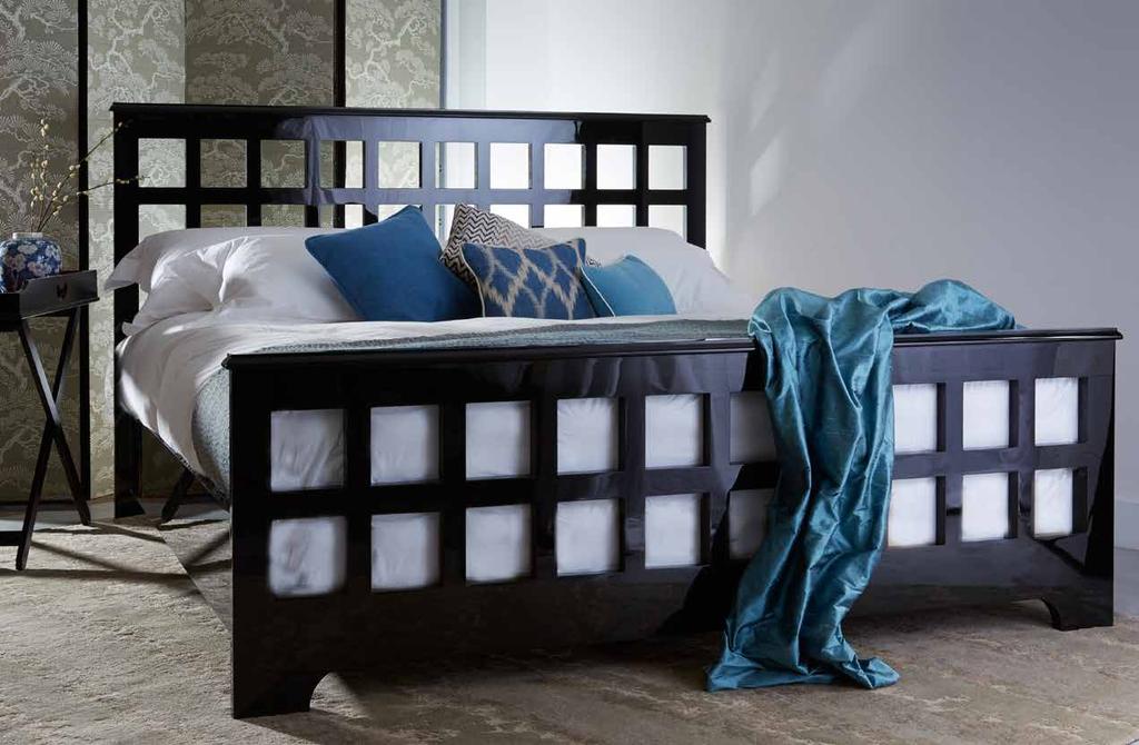 M. Slightly damaged MARICI Japanese inspired design on this beautiful bedframe which is finished in pure gloss black lacquer (bed is slightly damaged- please