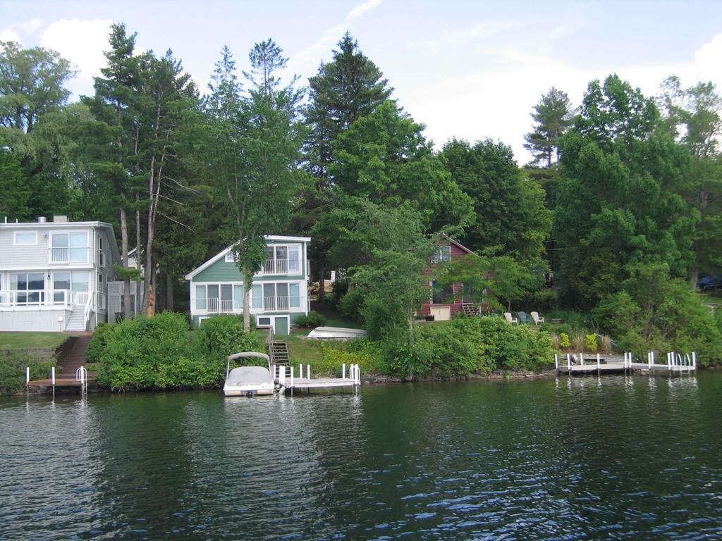 These property owners show that shoreline vegetation can work on even small parcels.