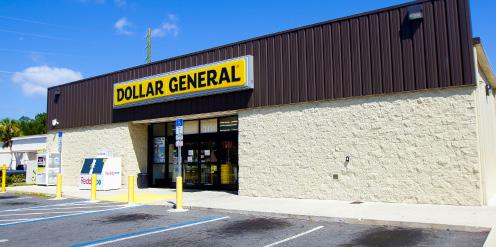 tenant credit rating THE THREE LARGEST DOLLAR STORE CHAINS, RANKED BY 2014 REVENUE, ARE: 1 2 DOLLAR GENERAL FAMILY DOLLAR ABOUT THE STRONG DOLLAR GENERAL CREDIT RATING In July, 2015, Family Dollar