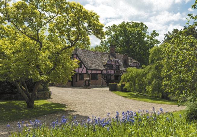 WOOLMERS MANNINGS HEATH WEST SUSSEX A wonderful property which originates back to 1590, not listed and assembled in beautiful grounds