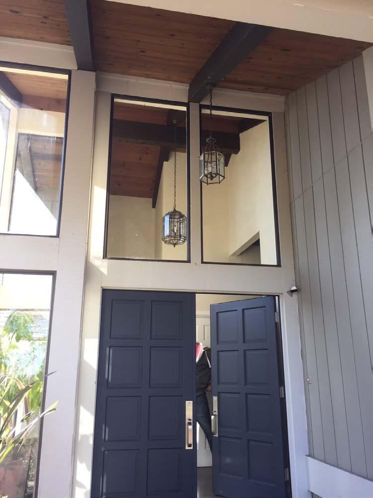 Page 2 of 3 Photo of Existing Hanging Light Fixture at Entry 885 Santa Cruz