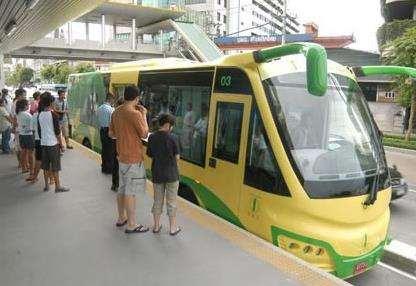 Two-way bus rapid transit along the