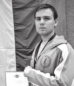 Dauskurdas iškovojo ketvirtąją vietą. Pernai šis sportininkas dalyvavo ir Pasaulio studentų svarsčių kilnojimo čempionate Vokietijoje, ten jis iškovojo čempiono vardą.