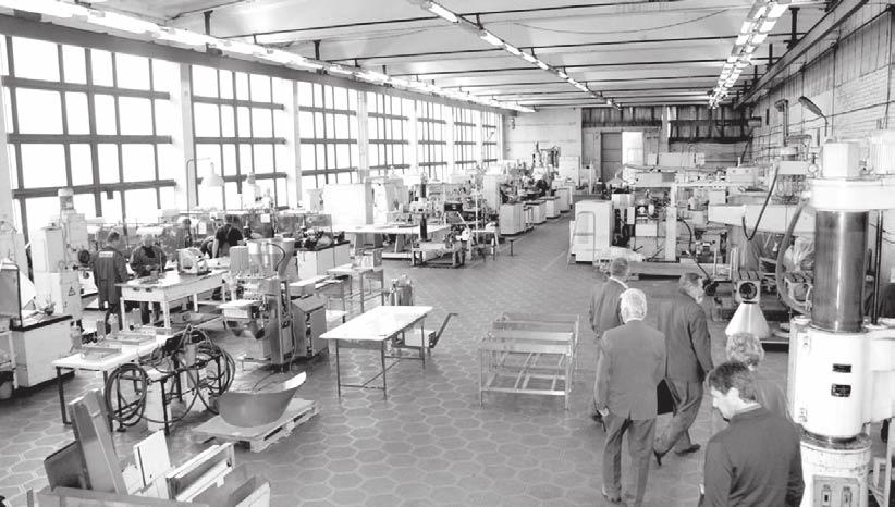 Įmonės Pakma eksperimentiniame ceche Kita įmonė, kurioje lankėsi dėstytojų kolektyvas, Panevėžio Aurida, įkurta 1995 metais. Pagrindinė jos veikla autokompresorių gamyba.