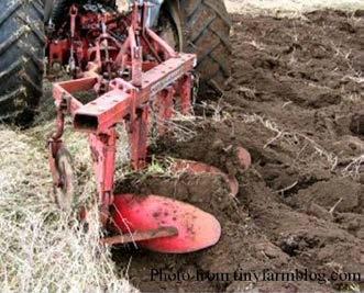 These units are generally used where finely tilled seedbeds are desired or