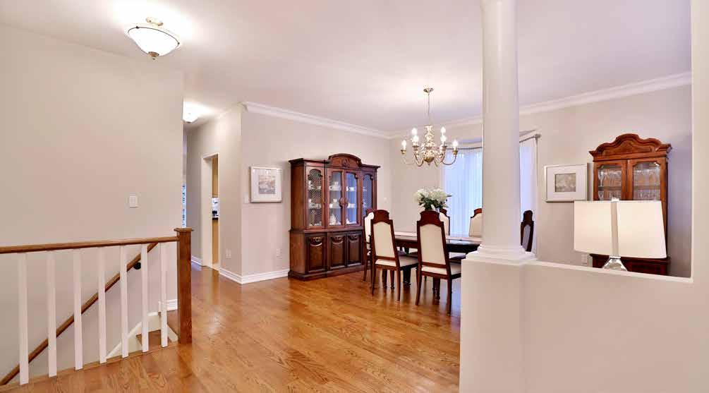 WELCOME Welcome to 2127 Arbourview Drive - Gorgeous Home in Desirable Westmount!