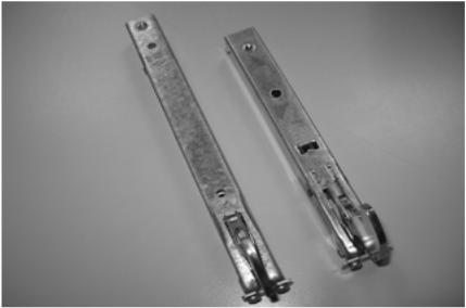 From 2010-06-26 until 2013-01-17 - Atasan hinge (shorter) + non-profiled U sections glued to the glass used in production Since 2013-01-17 - new profiled U section glued to the glass + Atasan hinge