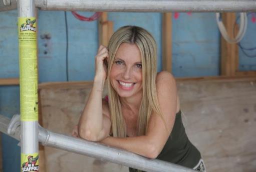 ABOUT CHERIE BARBER Cherie Barber is a highly respected professional renovator, Australian & international TV renovator, renovation educator, sought after public speaker, author & mum to 11-year-old,