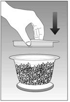 NOTE: The bowl lid can be used on the processing jar if you wish to store something. (Fig. 7) Fig.