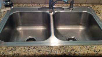 Oven & Range Sinks All heating elements operated when tested. No deficiencies observed.
