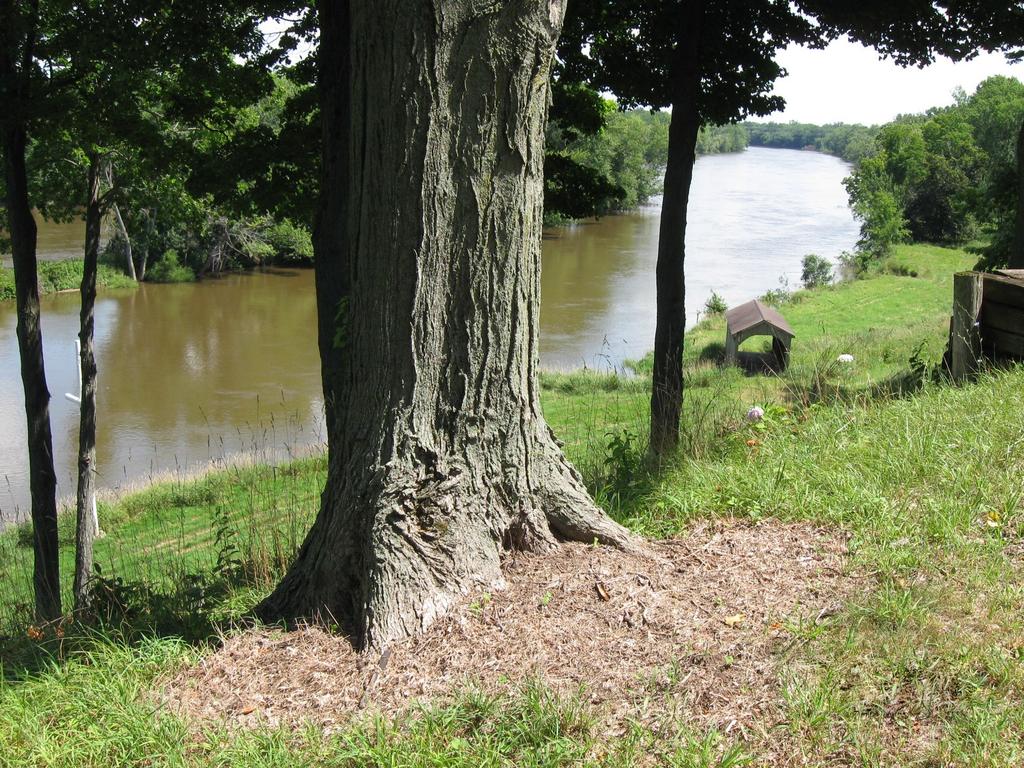 Grand River Ravines Georgetown Township Project Description: The Grand River Ravines County Park property is composed of the 68-acre former Fillmore at the Bend Open Space purchased in 1999 and two