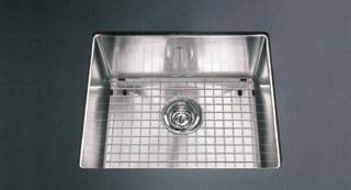THE DESIGNER SERIES UNDERMOUNT SINKS 18 GAUGE, 18-10 STAINLESS STEEL BOTTOM GRID INCLUDED KCUS21A/8-10BG $971.00 10 mm radius coved corners Shipping Weight 25.64 lbs. (11.4 kg.) 17" [43.2cm] 15" [38.