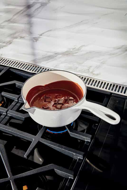Features Unsurpassed Flexibility With 6 methods of cooking it s one of the most versatile ranges on the market, making sure you have a full selection of tools to prepare food in