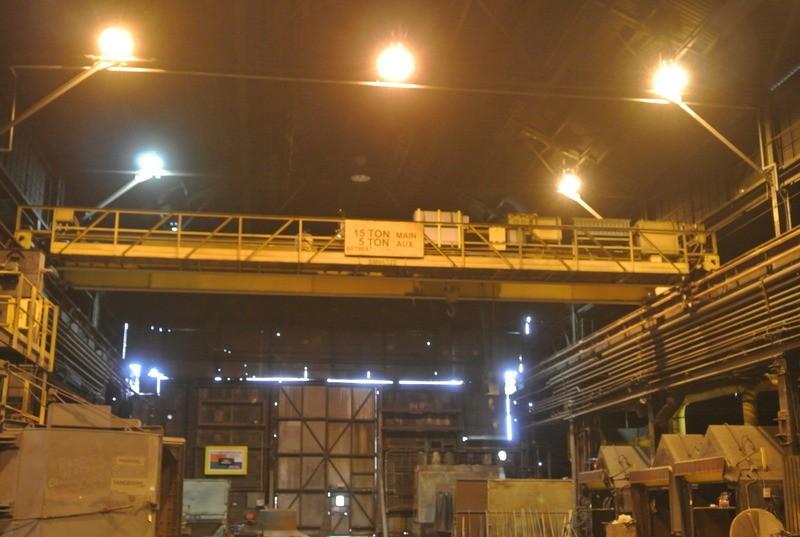 TON TOP RUNNING A/C POWERED BRIDGE CRANES WITH PENDENT AND/OR