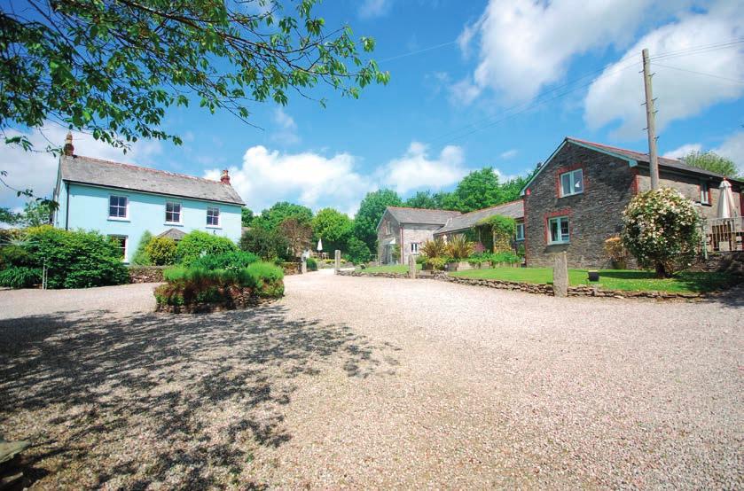 DESCRIPTION Penventinue Manor Farm comprises a principal farmhouse and three converted holiday cottages providing a main residence and potential lucrative letting income.
