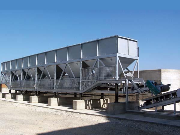 5.2 Asphalt Plant Components The asphalt plant will consist of the following main equipment: Cold Aggregates Bin Feeders Continuous Electronic Belt Weighting Systems Drying & Mixing Drum Burner