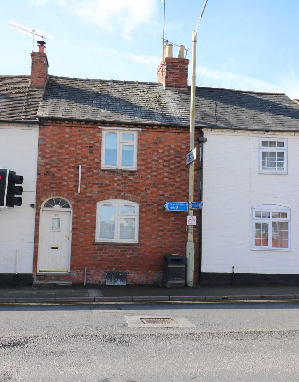 uk 94 High Street Pershore Worcestershire WR10 1DU For Sale Price 229,950 A PROMINENTLY SITUATED THREE BEDROOM